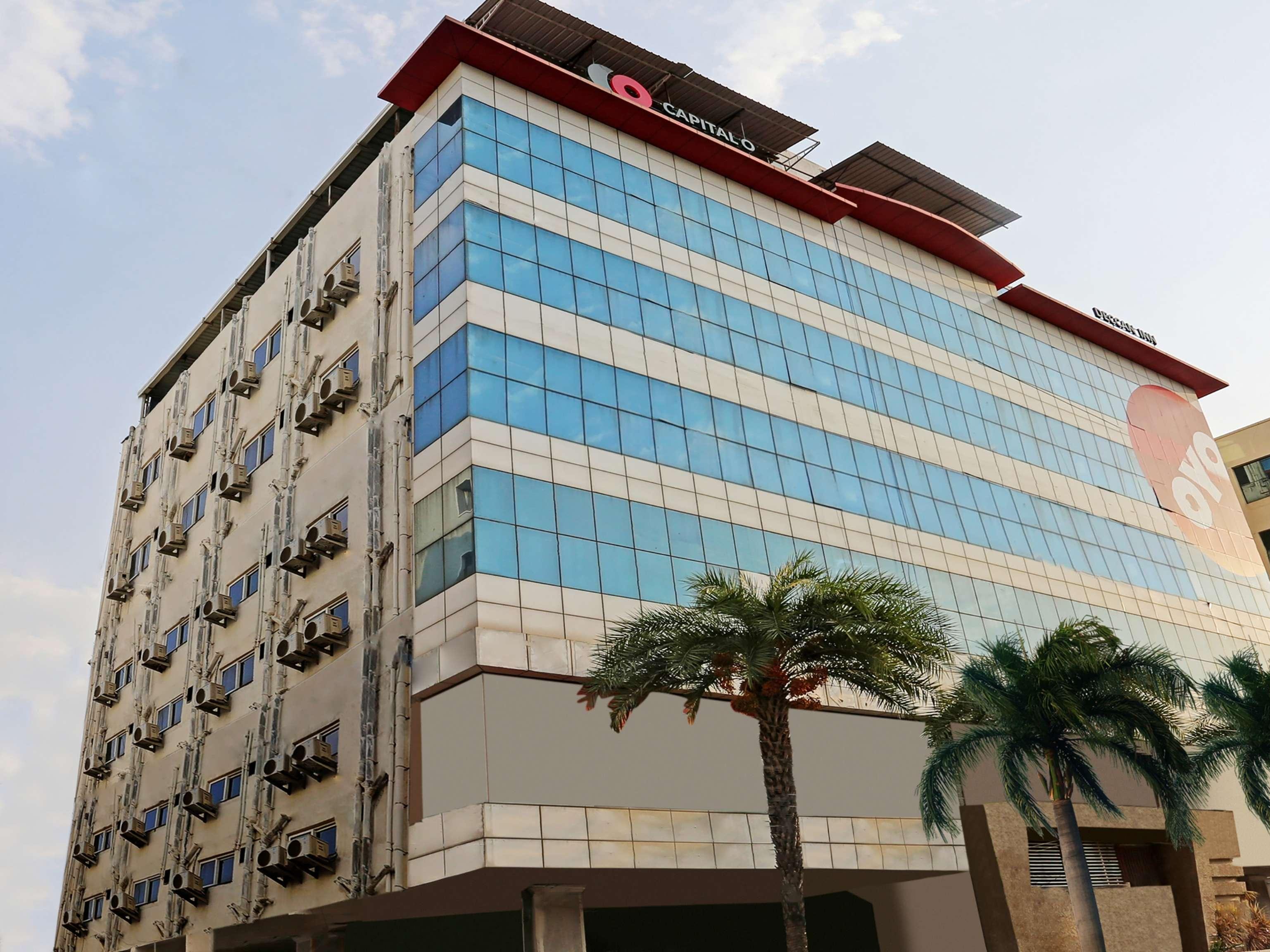 Townhouse Halcyon Deccan Inn Near Shilparamam Kondapur  Екстериор снимка