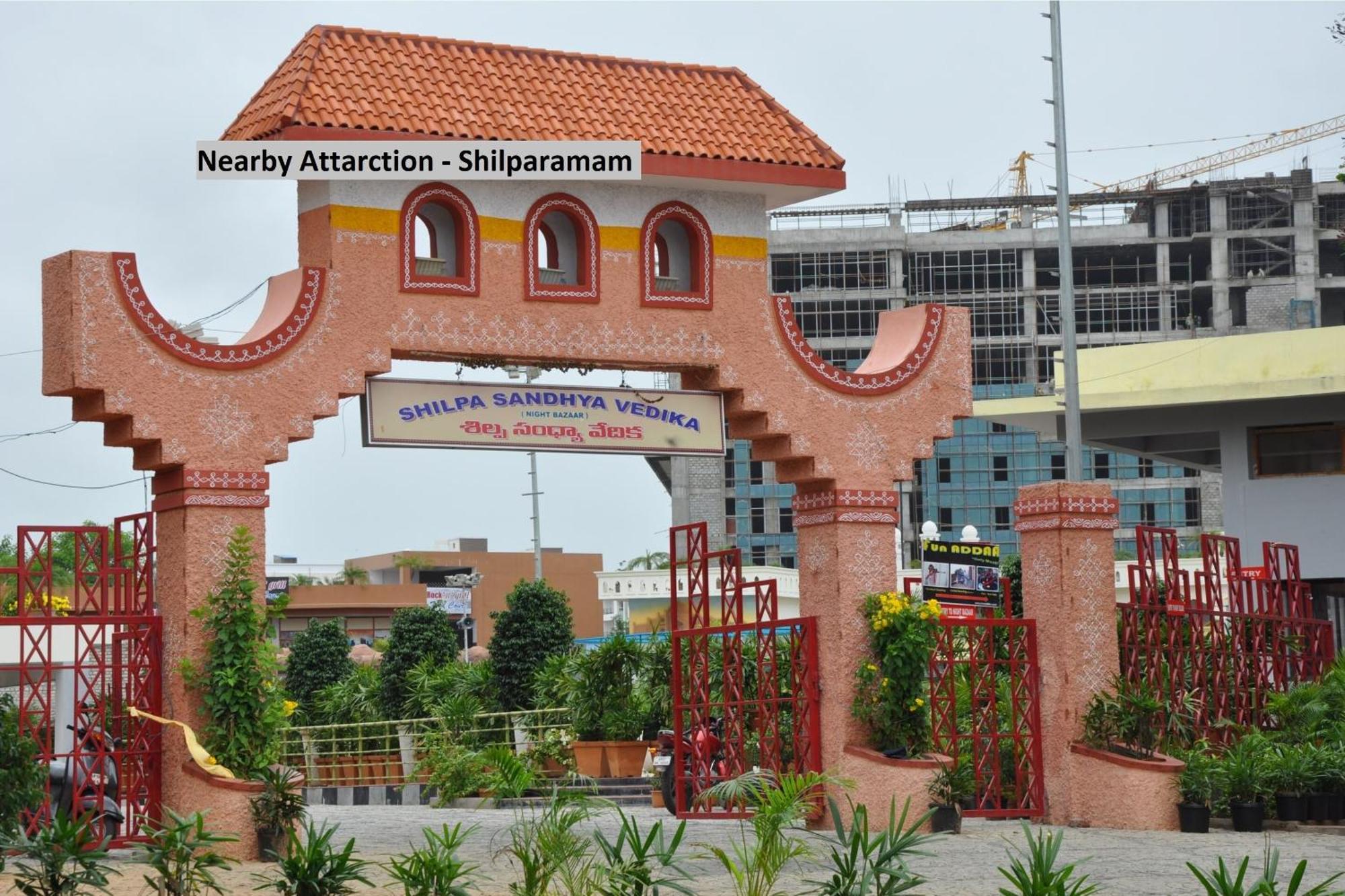 Townhouse Halcyon Deccan Inn Near Shilparamam Kondapur  Екстериор снимка