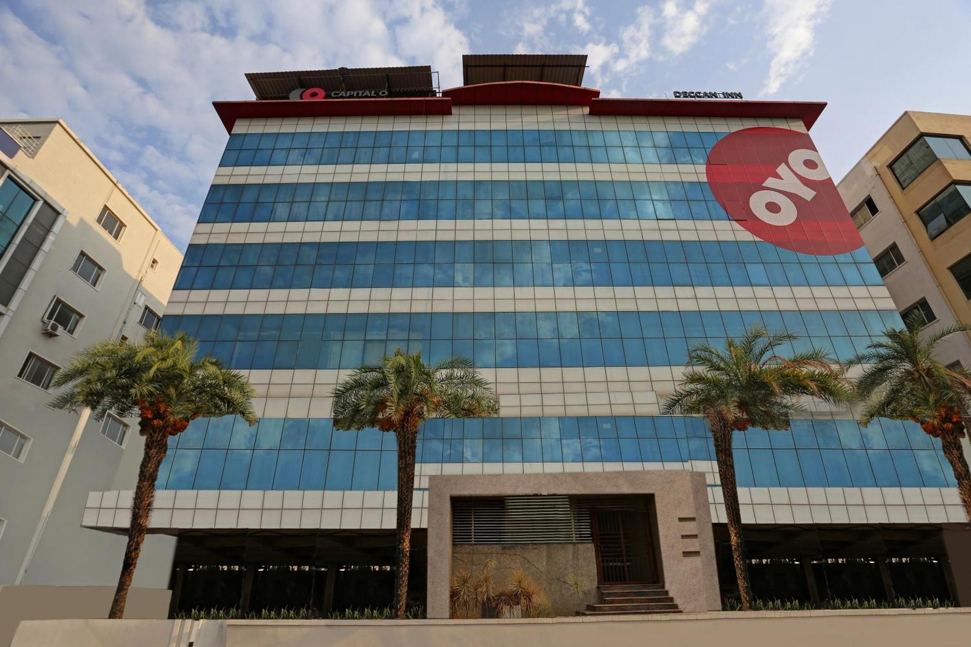 Townhouse Halcyon Deccan Inn Near Shilparamam Kondapur  Екстериор снимка
